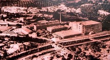 Colònia Güell. Antiga fàbrica tèxtil a Santa Coloma de Cervelló